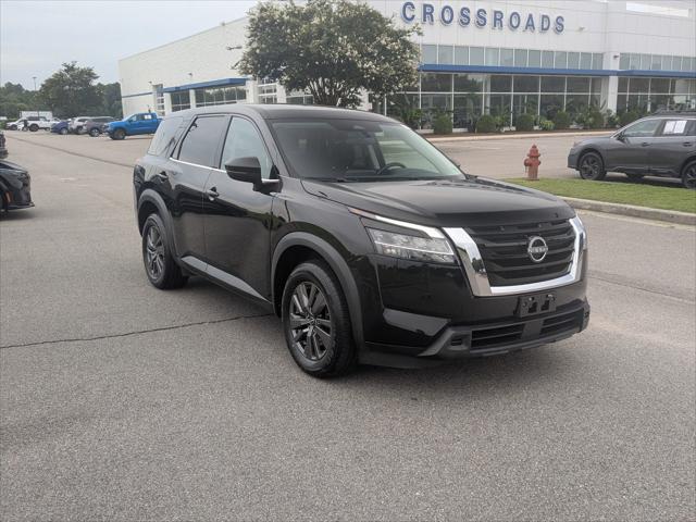 2022 Nissan Pathfinder S 4WD