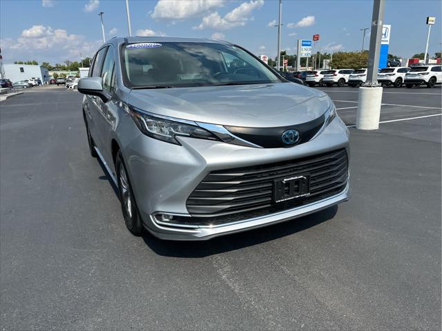 2023 Toyota Sienna XLE