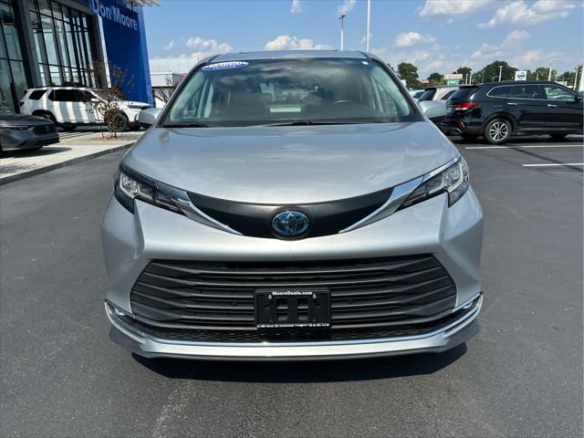 2023 Toyota Sienna XLE