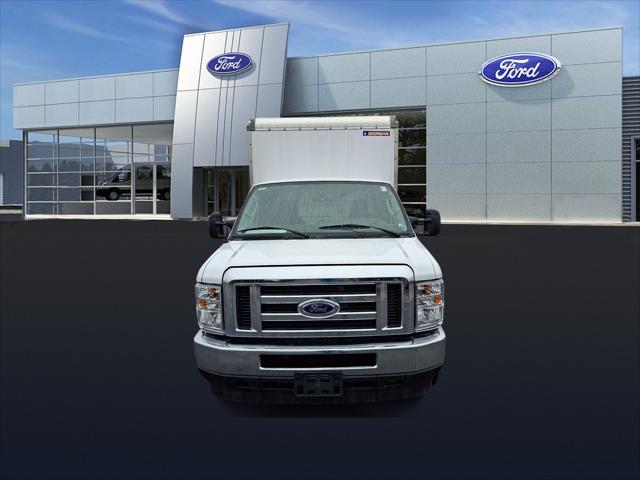 2025 Ford E-350 Cutaway Base Cutaway