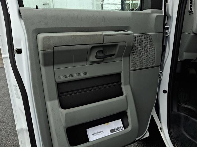 2025 Ford E-350 Cutaway Base Cutaway