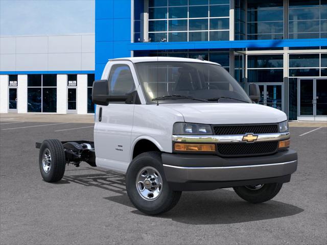 2025 Chevrolet Express Cutaway Work Van