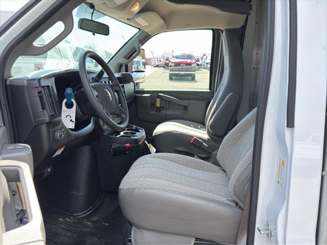 2025 Chevrolet Express Cutaway Work Van