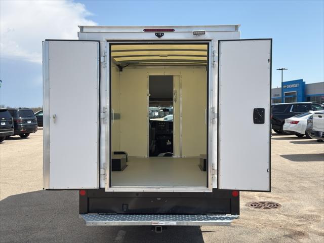 2025 Chevrolet Express Cutaway Work Van