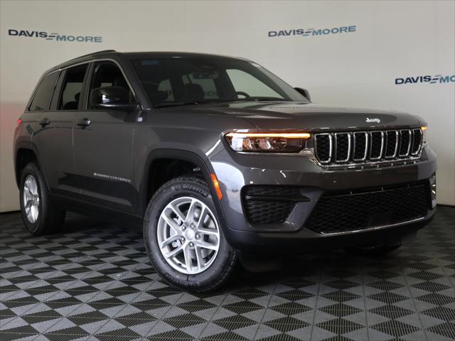 2025 Jeep Grand Cherokee GRAND CHEROKEE LAREDO X 4X4