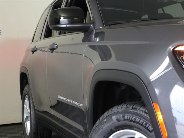 2025 Jeep Grand Cherokee GRAND CHEROKEE LAREDO X 4X4