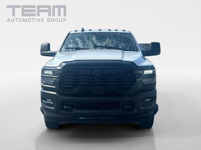 2026 RAM Ram 3500 Chassis Cab RAM 3500 TRADESMAN CHASSIS REGULAR CAB 4X4 84 CA 2026 RAM Ram 3500 Chassis Cab RAM 3500 TRADESMAN CHASSIS REGULAR CAB 4X4 84 CA