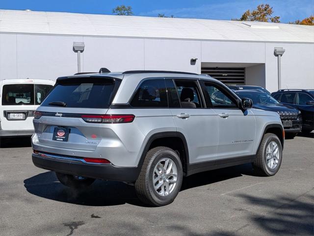 2025 Jeep Grand Cherokee GRAND CHEROKEE LAREDO X 4X4