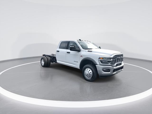 2026 RAM Ram 3500 Chassis Cab RAM 3500 BIG HORN CREW CAB CHASSIS 4X4 60 CA 2026 RAM Ram 3500 Chassis Cab RAM 3500 BIG HORN CREW CAB CHASSIS 4X4 60 CA