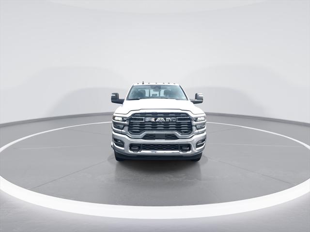 2026 RAM Ram 3500 Chassis Cab RAM 3500 BIG HORN CREW CAB CHASSIS 4X4 60 CA 2026 RAM Ram 3500 Chassis Cab RAM 3500 BIG HORN CREW CAB CHASSIS 4X4 60 CA