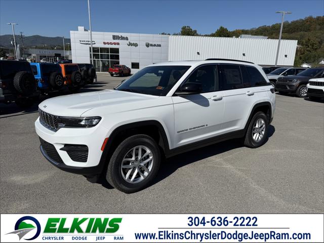 2025 Jeep Grand Cherokee GRAND CHEROKEE LAREDO X 4X4