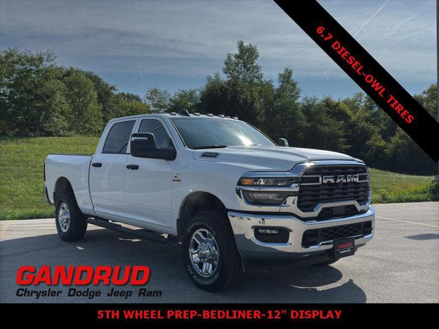 2026 RAM Ram 3500 RAM 3500 TRADESMAN CREW CAB 4X4 64 BOX