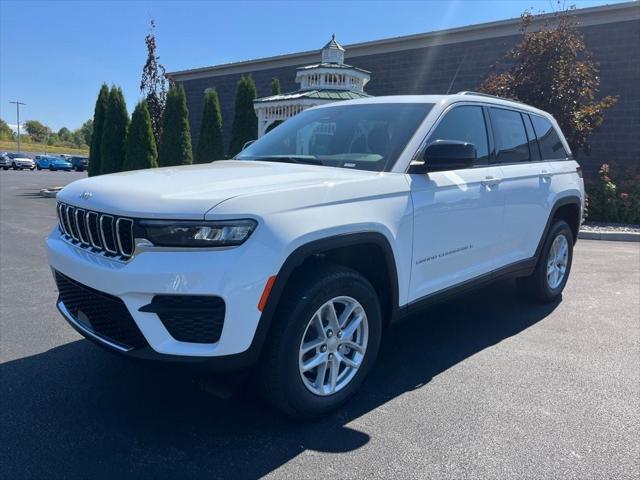 2025 Jeep Grand Cherokee GRAND CHEROKEE LAREDO X 4X4