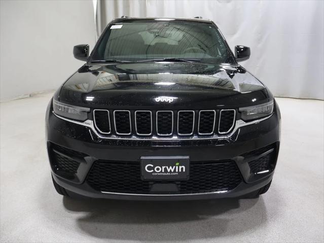 2025 Jeep Grand Cherokee GRAND CHEROKEE LAREDO 4X4 2025 Jeep Grand Cherokee GRAND CHEROKEE LAREDO 4X4