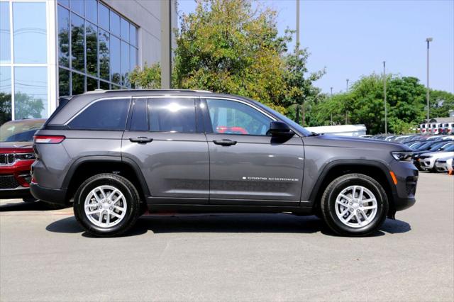 2025 Jeep Grand Cherokee GRAND CHEROKEE LAREDO X 4X4