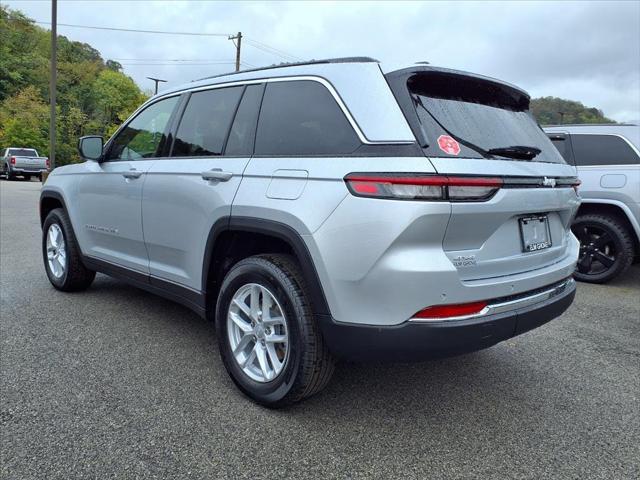 2025 Jeep Grand Cherokee GRAND CHEROKEE LAREDO X 4X4 2025 Jeep Grand Cherokee GRAND CHEROKEE LAREDO X 4X4