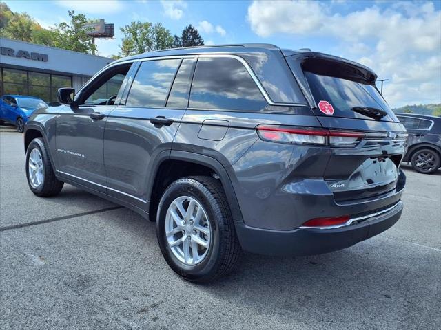 2025 Jeep Grand Cherokee GRAND CHEROKEE LAREDO X 4X4