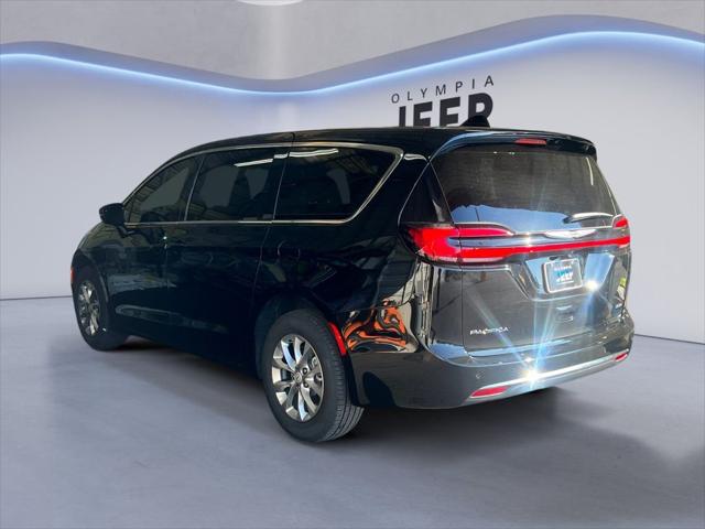 2026 Chrysler Pacifica PACIFICA SELECT AWD