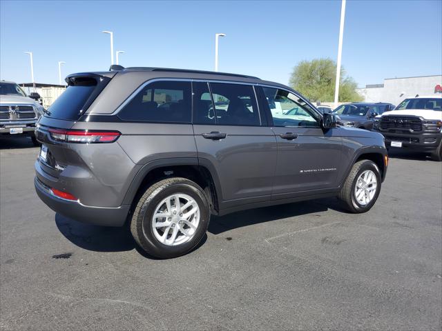 2025 Jeep Grand Cherokee GRAND CHEROKEE LAREDO X 4X4 2025 Jeep Grand Cherokee GRAND CHEROKEE LAREDO X 4X4