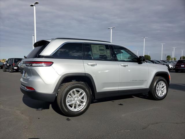 2025 Jeep Grand Cherokee GRAND CHEROKEE LAREDO X 4X4 2025 Jeep Grand Cherokee GRAND CHEROKEE LAREDO X 4X4