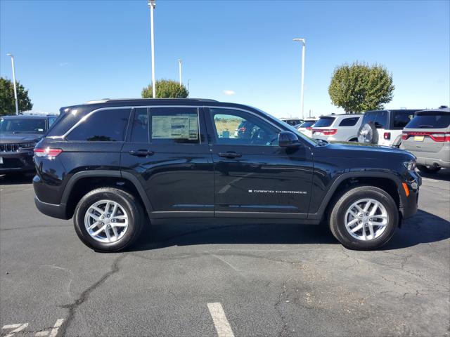 2025 Jeep Grand Cherokee GRAND CHEROKEE LAREDO X 4X4 2025 Jeep Grand Cherokee GRAND CHEROKEE LAREDO X 4X4