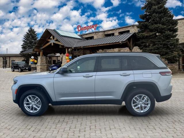 2025 Jeep Grand Cherokee GRAND CHEROKEE LAREDO X 4X4 2025 Jeep Grand Cherokee GRAND CHEROKEE LAREDO X 4X4