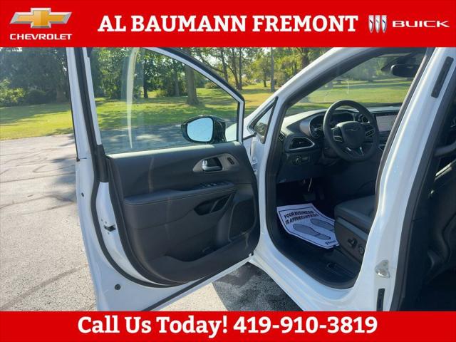 2026 Chrysler Pacifica PACIFICA SELECT