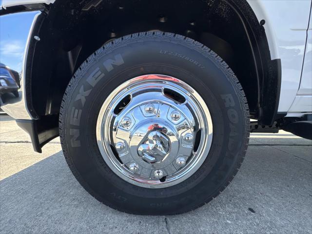 2026 RAM Ram 3500 RAM 3500 TRADESMAN CREW CAB 4X4 8 BOX