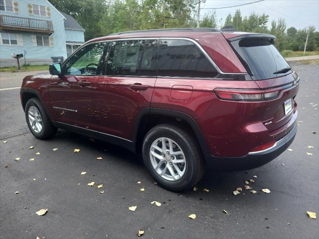 2025 Jeep Grand Cherokee GRAND CHEROKEE LAREDO X 4X4