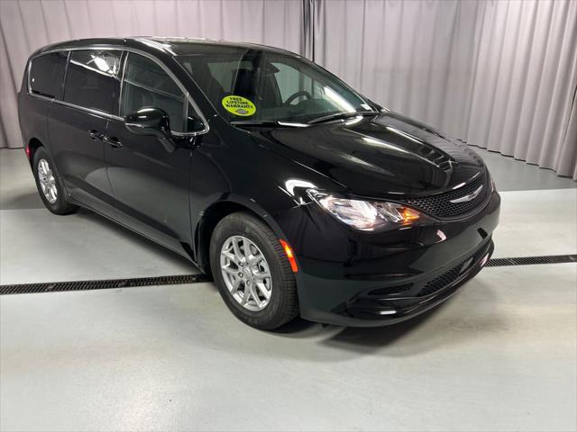 2026 Chrysler Voyager VOYAGER LX