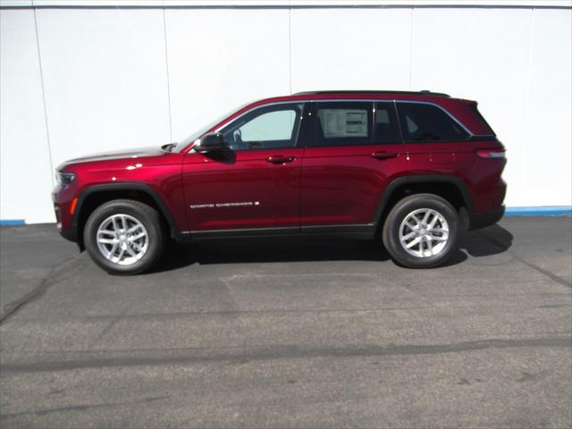 2025 Jeep Grand Cherokee GRAND CHEROKEE LAREDO X 4X4 2025 Jeep Grand Cherokee GRAND CHEROKEE LAREDO X 4X4