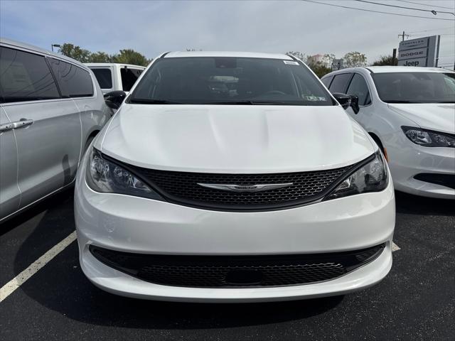 2026 Chrysler Voyager VOYAGER LX