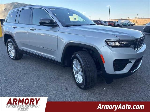2025 Jeep Grand Cherokee GRAND CHEROKEE LAREDO X 4X4 2025 Jeep Grand Cherokee GRAND CHEROKEE LAREDO X 4X4
