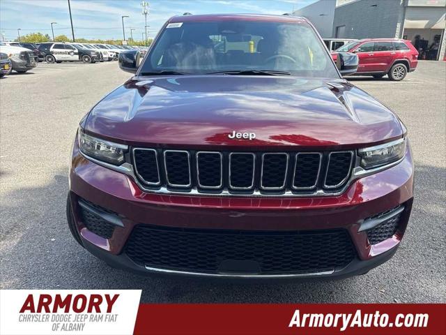 2025 Jeep Grand Cherokee GRAND CHEROKEE LAREDO X 4X4
