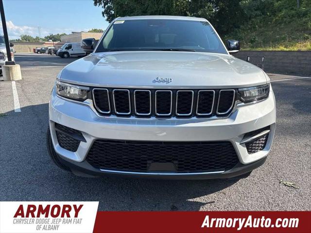 2025 Jeep Grand Cherokee GRAND CHEROKEE LAREDO X 4X4 2025 Jeep Grand Cherokee GRAND CHEROKEE LAREDO X 4X4