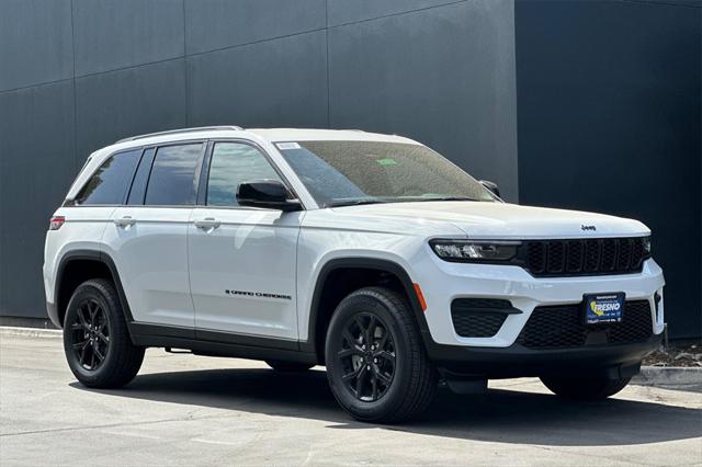 2025 Jeep Grand Cherokee GRAND CHEROKEE ALTITUDE 4X4