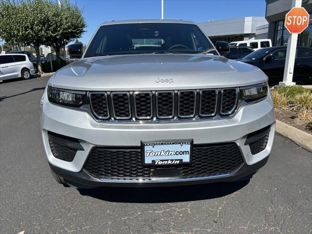 2025 Jeep Grand Cherokee GRAND CHEROKEE LAREDO X 4X4 2025 Jeep Grand Cherokee GRAND CHEROKEE LAREDO X 4X4
