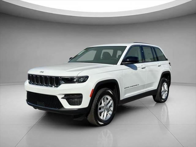2025 Jeep Grand Cherokee GRAND CHEROKEE LAREDO X 4X4