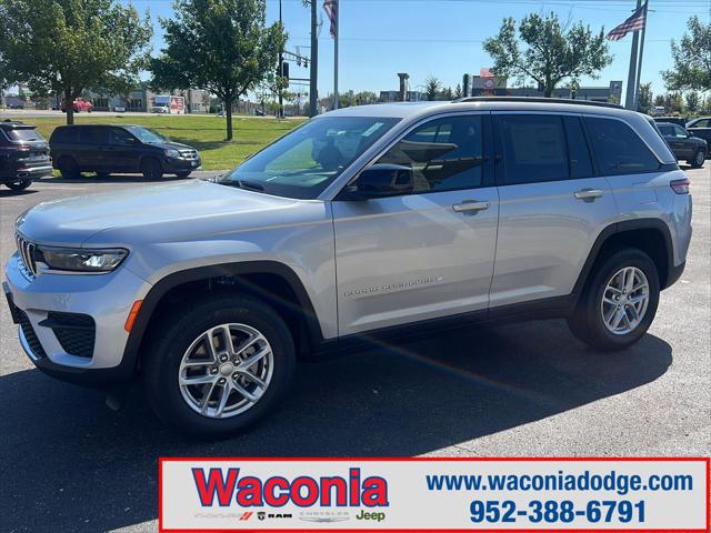 2025 Jeep Grand Cherokee GRAND CHEROKEE LAREDO X 4X4 2025 Jeep Grand Cherokee GRAND CHEROKEE LAREDO X 4X4