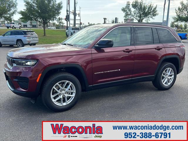 2025 Jeep Grand Cherokee GRAND CHEROKEE LAREDO X 4X4