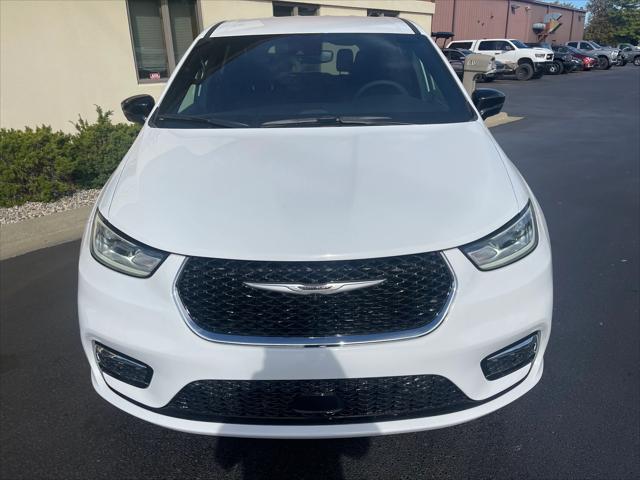 2026 Chrysler Pacifica PACIFICA SELECT AWD