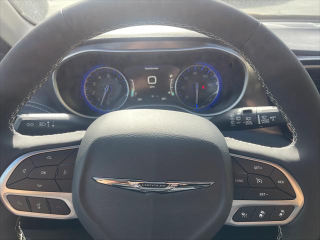 2026 Chrysler Pacifica Select AWD