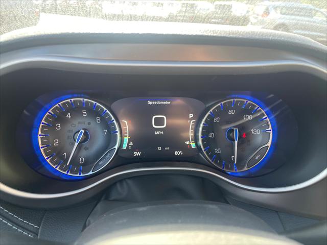 2026 Chrysler Pacifica Select AWD