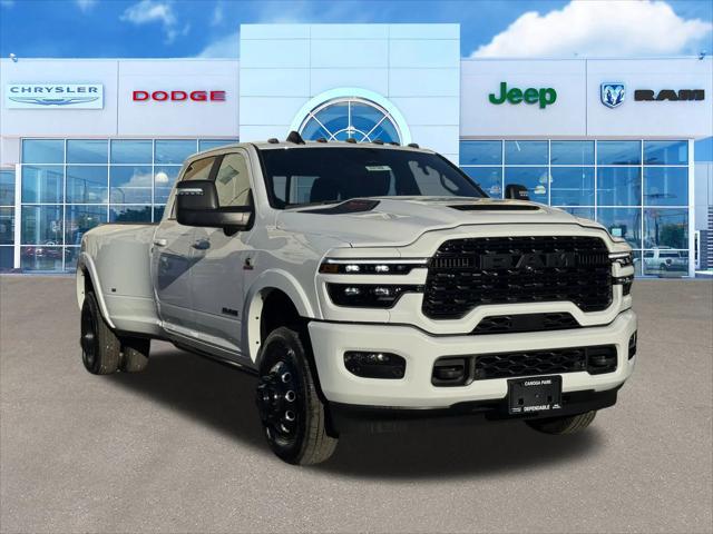 2026 RAM Ram 3500 RAM 3500 LIMITED CREW CAB 4X4 8 BOX