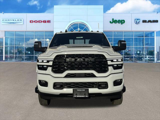 2026 RAM Ram 3500 RAM 3500 LIMITED CREW CAB 4X4 8 BOX