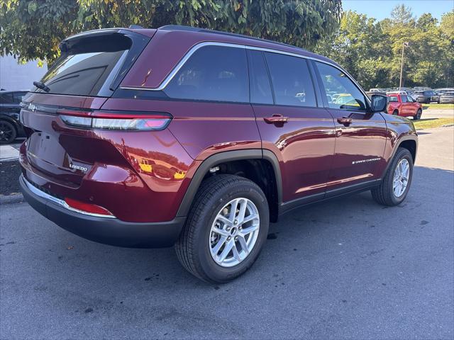 2025 Jeep Grand Cherokee GRAND CHEROKEE LAREDO X 4X4