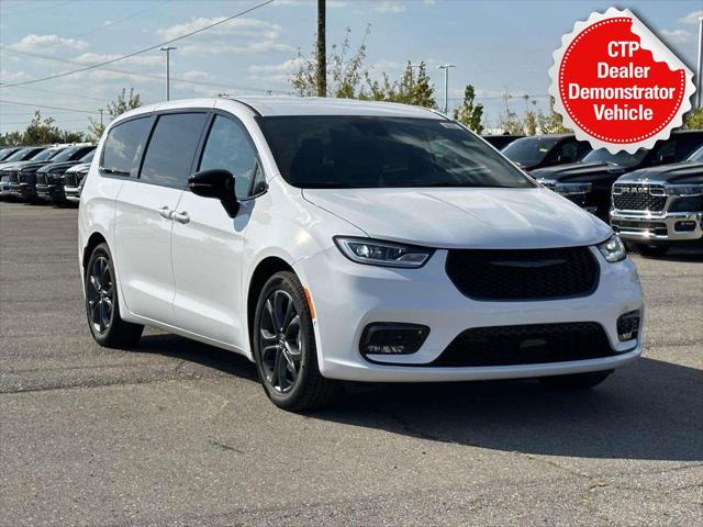 2026 Chrysler Pacifica PACIFICA SELECT