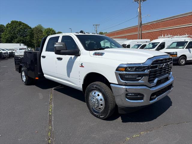 2026 RAM Ram 3500 Chassis Cab RAM 3500 TRADESMAN CREW CAB CHASSIS 4X4 60 CA 2026 RAM Ram 3500 Chassis Cab RAM 3500 TRADESMAN CREW CAB CHASSIS 4X4 60 CA