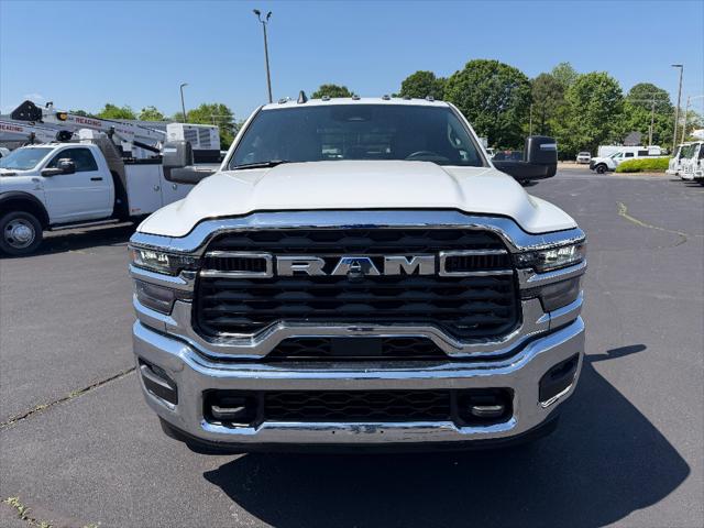 2026 RAM Ram 3500 Chassis Cab RAM 3500 TRADESMAN CREW CAB CHASSIS 4X4 60 CA 2026 RAM Ram 3500 Chassis Cab RAM 3500 TRADESMAN CREW CAB CHASSIS 4X4 60 CA