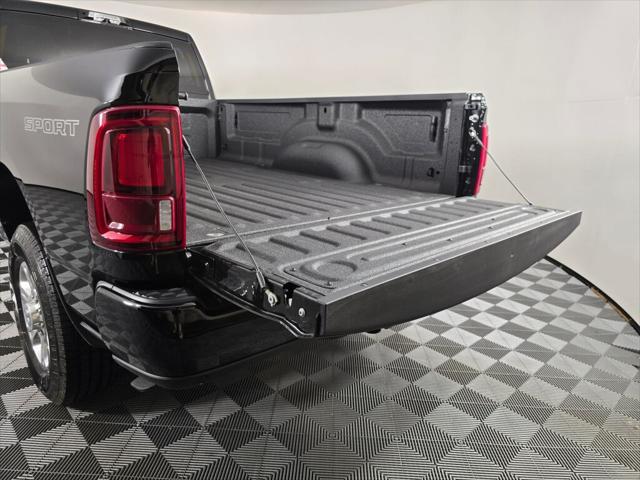 2026 Ram 3500 Big Horn Crew Cab 4x4 8' Box